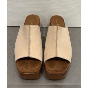 House of Harlow 1960 Griffin Ivory leather platform sandals